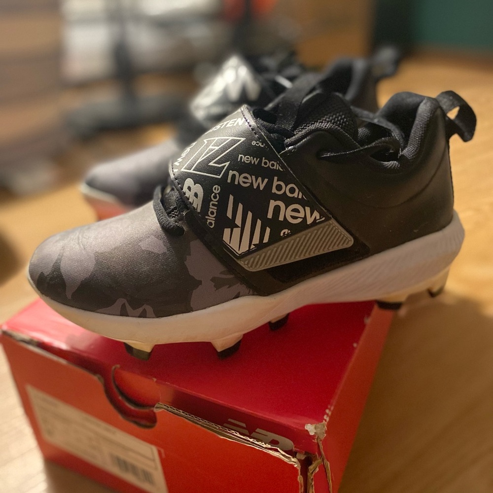 Kids New Balance Baseball Shoes